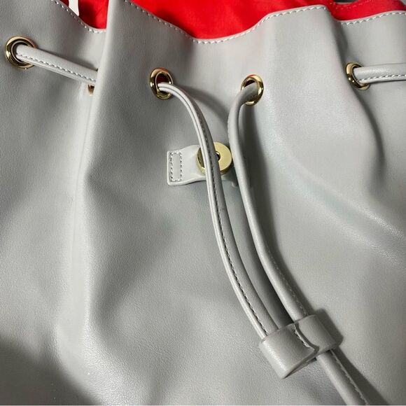 Tura Gray Faux Leather Backpack Shoulder Bag Satchel Drawstring Purse - Picture 9 of 16